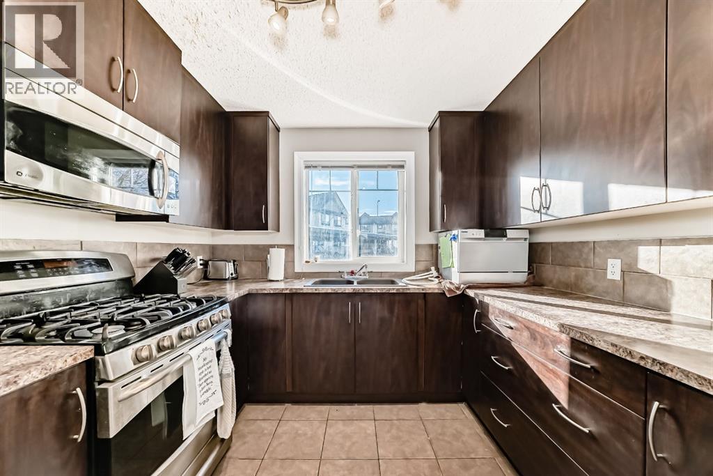 4, 133 Copperpond Heights Se, Calgary, Alberta  T2Z 1C5 - Photo 4 - A2274789