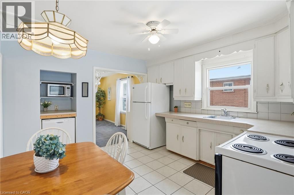 363 Limeridge Road E, Hamilton, Ontario  L9A 2S8 - Photo 13 - 40797851