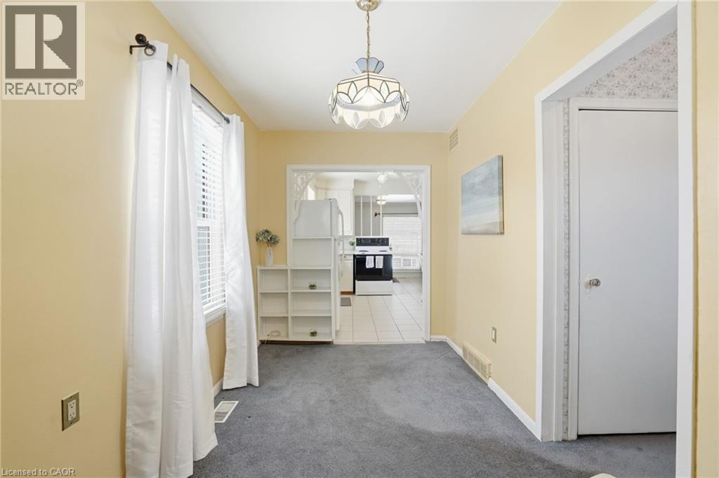 363 Limeridge Road E, Hamilton, Ontario  L9A 2S8 - Photo 19 - 40797851