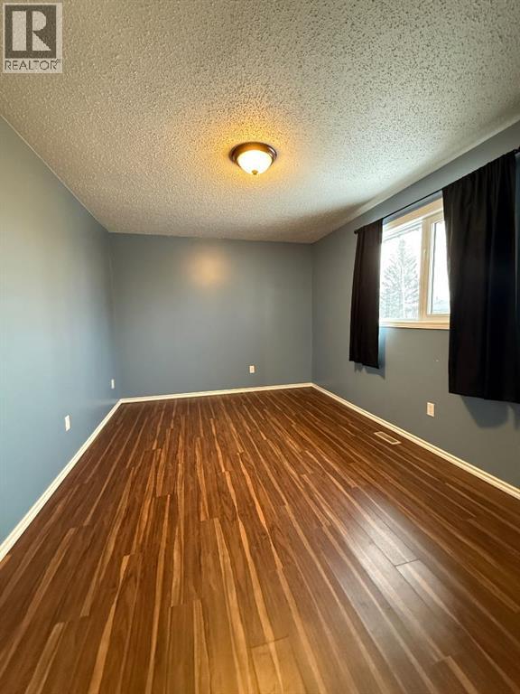 5004 43rd Street, High Prairie, Alberta  T0G 1E0 - Photo 8 - A2280284