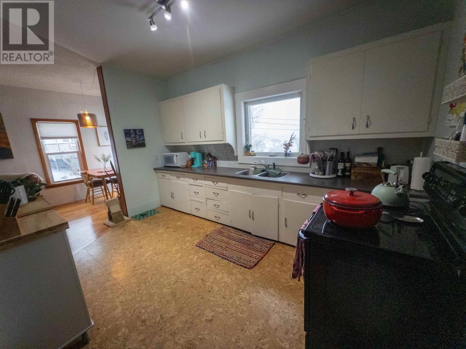 304 Ross Street, Kenora, Ontario  P0X 1C0 - Photo 11 - TB2600041