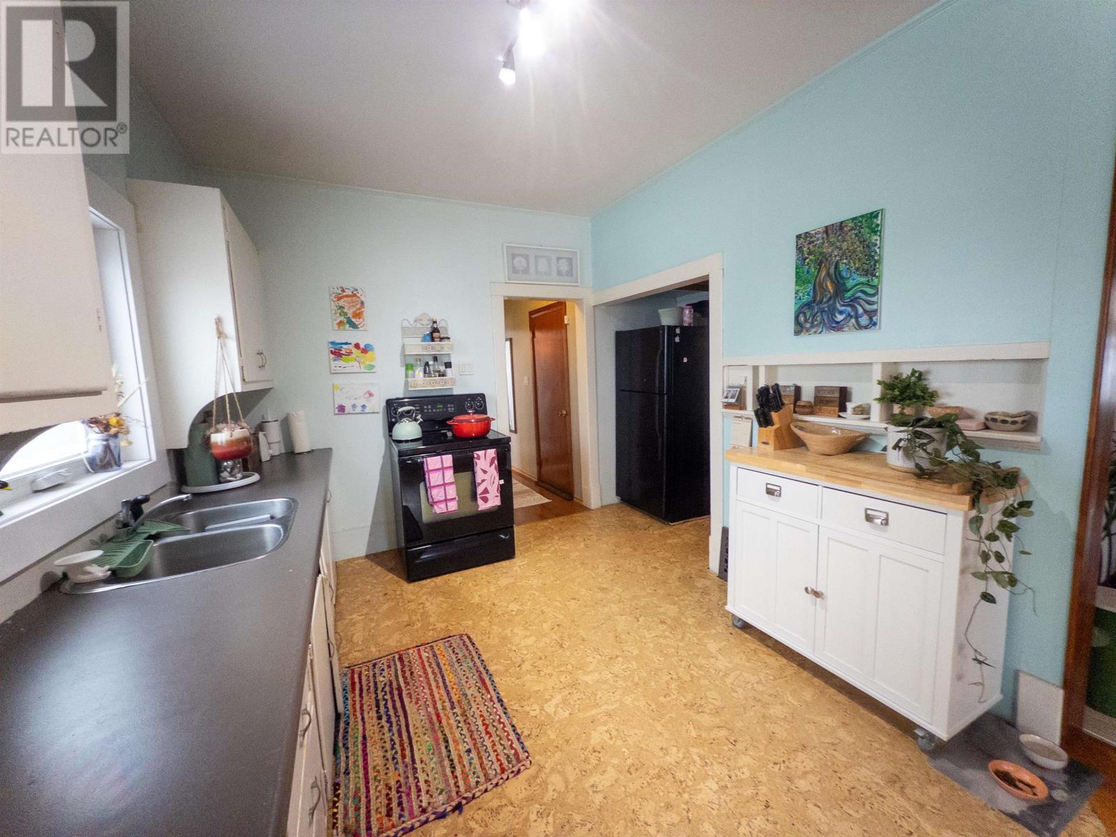 304 Ross Street, Kenora, Ontario  P0X 1C0 - Photo 10 - TB2600041