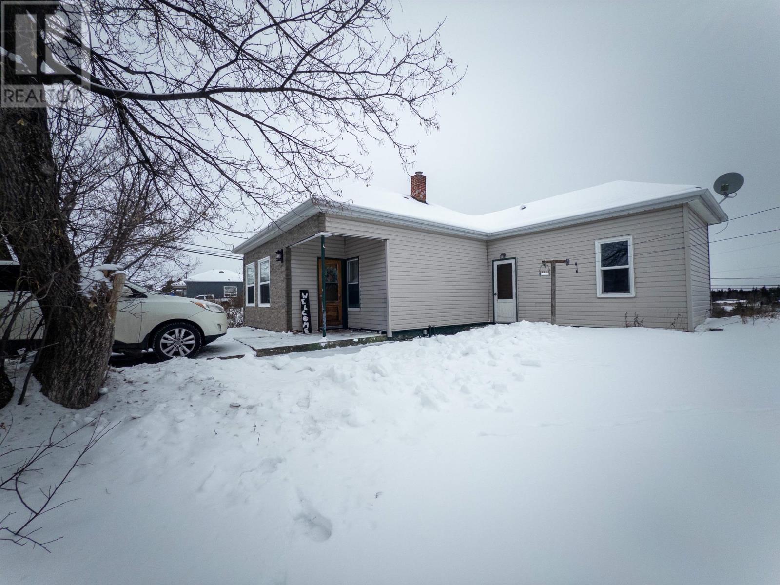 304 Ross Street, Kenora, Ontario  P0X 1C0 - Photo 2 - TB2600041