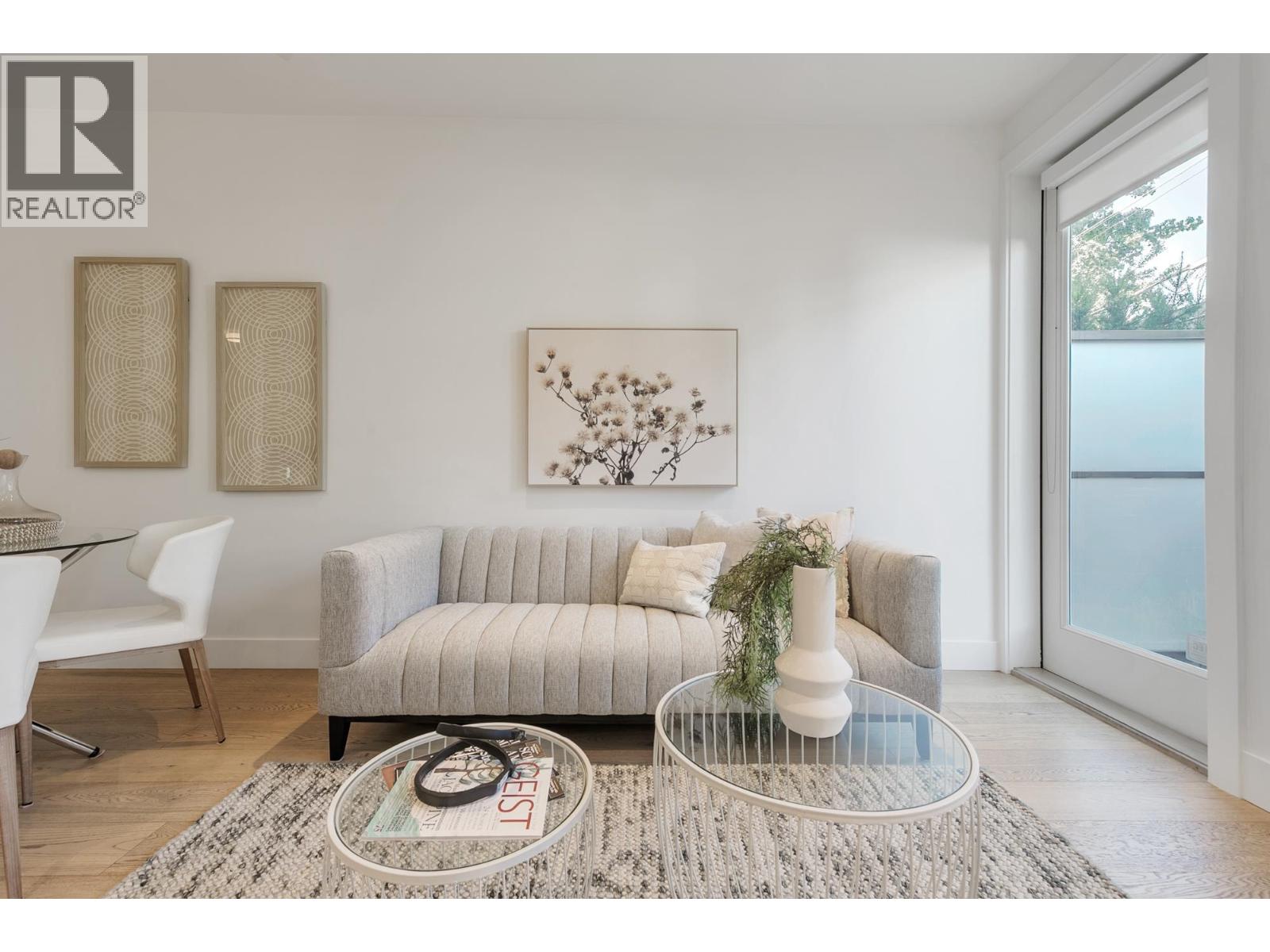 2431 W Broadway, Vancouver, British Columbia  V6K 2E8 - Photo 12 - R3081248