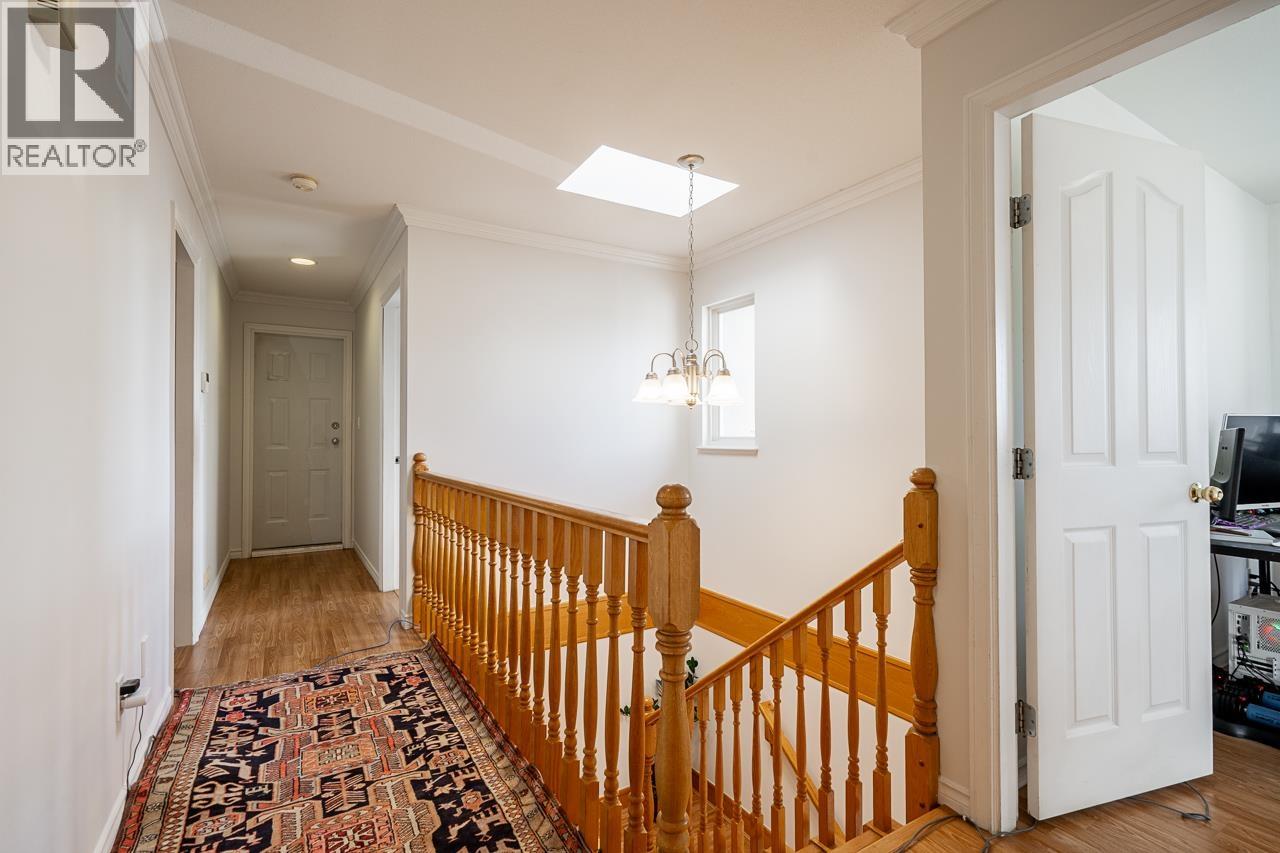 6980 Humphries Avenue, Burnaby, British Columbia  V5E 4N4 - Photo 11 - R3081252