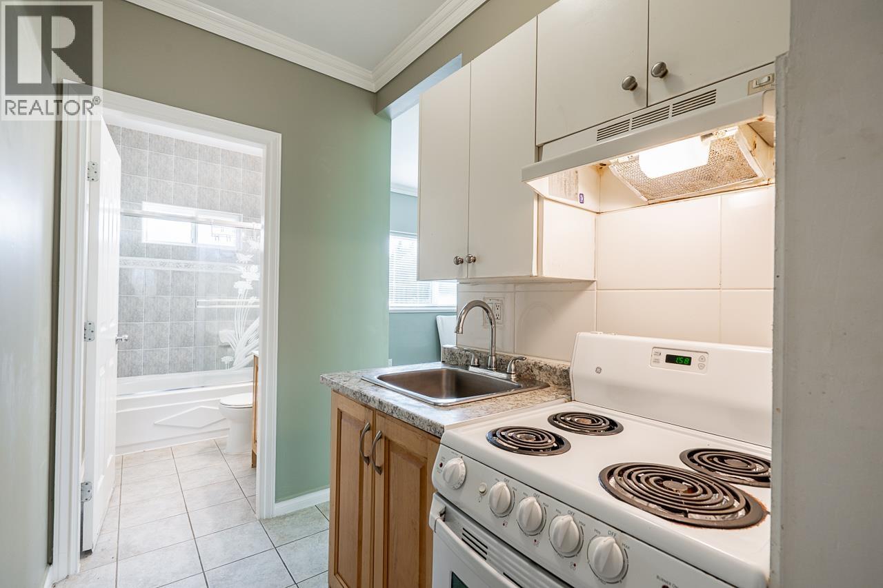 6980 Humphries Avenue, Burnaby, British Columbia  V5E 4N4 - Photo 24 - R3081252