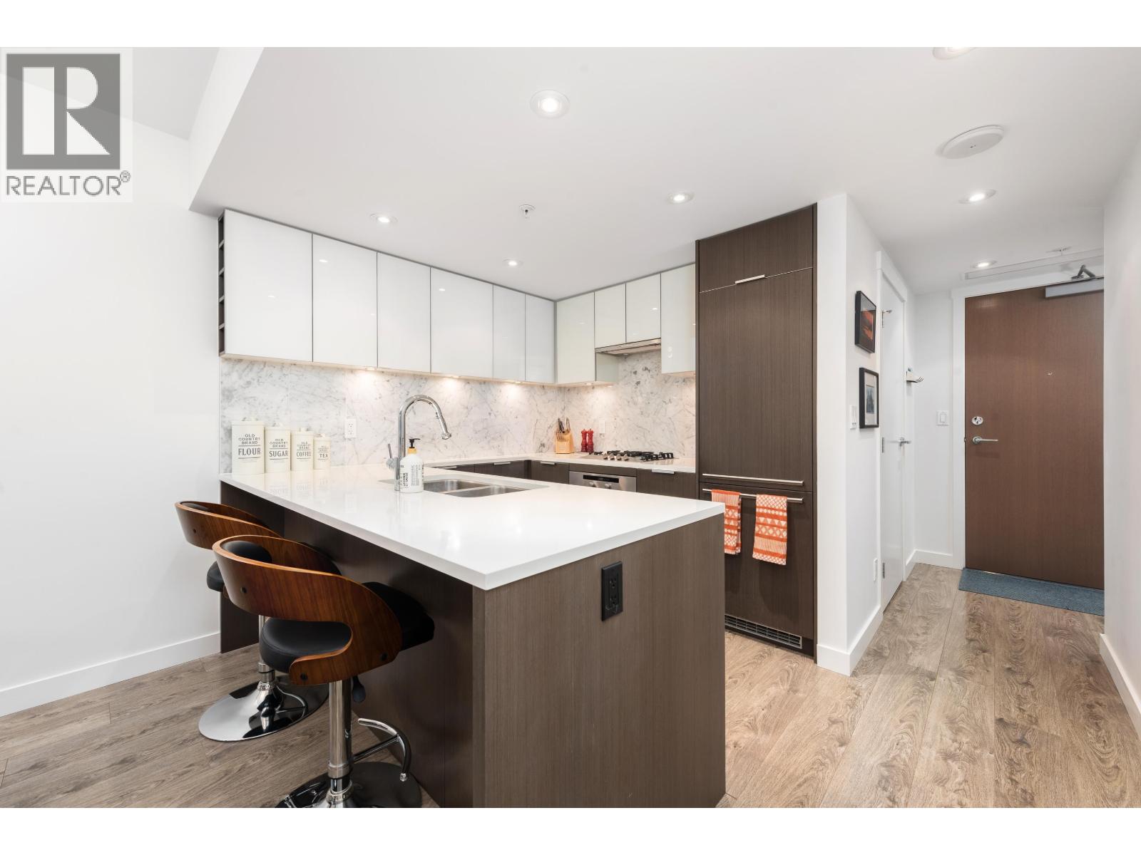 303 110 Switchmen Street, Vancouver, British Columbia  V6A 0C6 - Photo 3 - R3081258