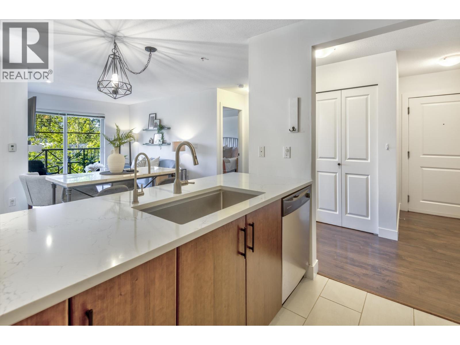 302 3240 St Johns Street, Port Moody, British Columbia  V3H 0C1 - Photo 11 - R3081264