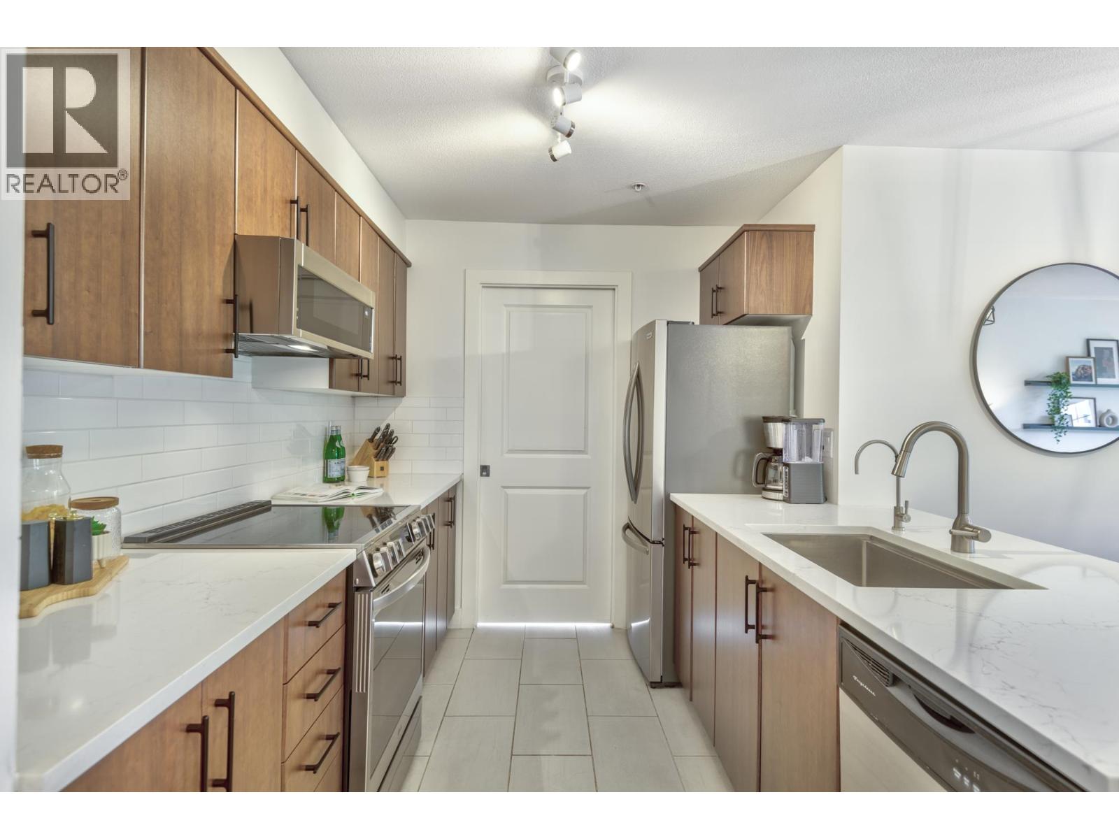 302 3240 St Johns Street, Port Moody, British Columbia  V3H 0C1 - Photo 6 - R3081264