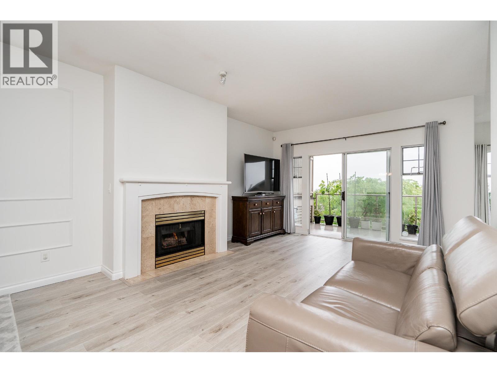 32 2979 Panorama Drive, Coquitlam, British Columbia  V3E 2W8 - Photo 4 - R3081271