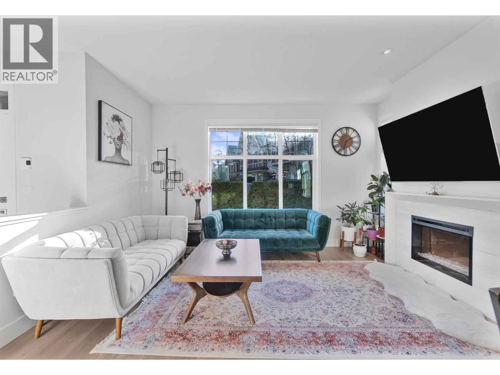 9 3306 Princeton Avenue, Coquitlam, British Columbia  V3E 0M9 - Photo 1 - R3081295