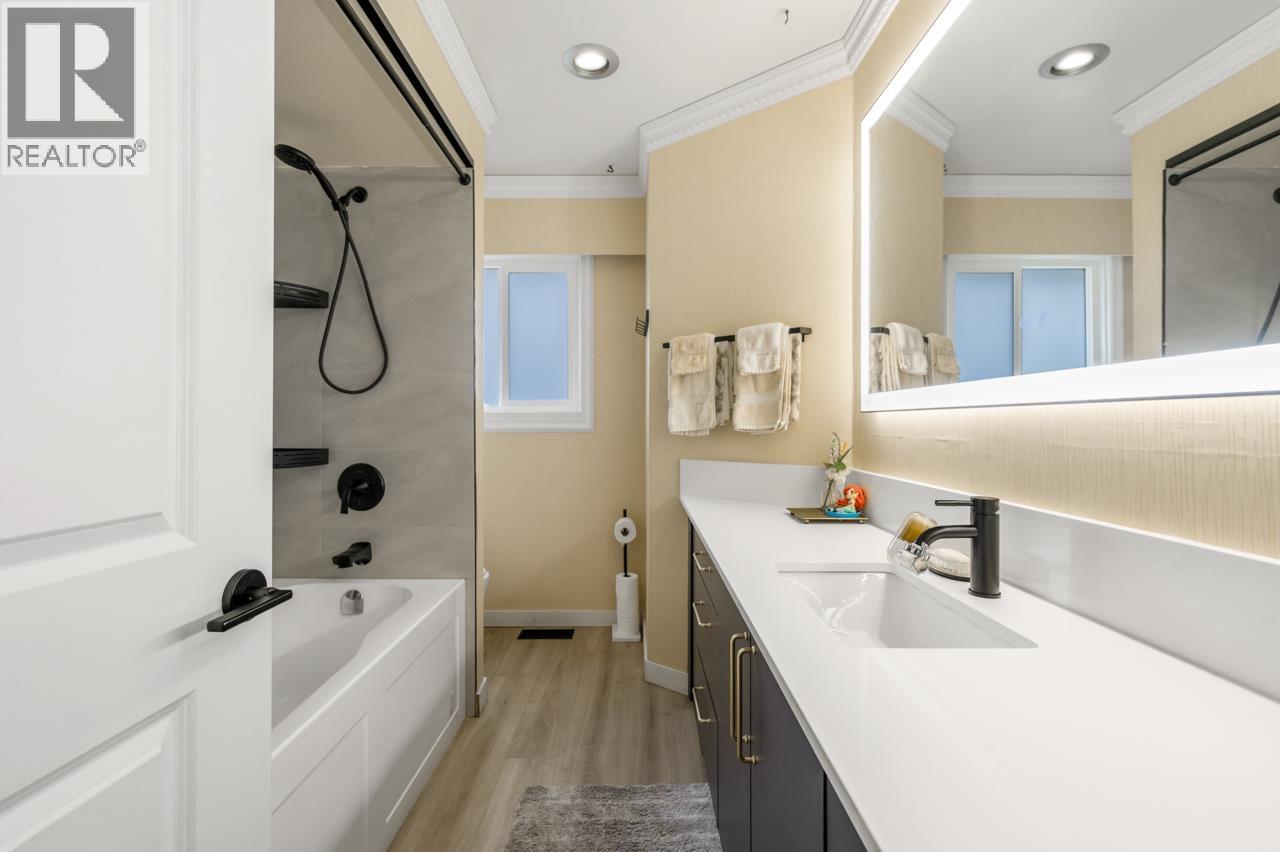 10864 Springmont Gate, Richmond, British Columbia  V7E 1Y4 - Photo 18 - R3081308