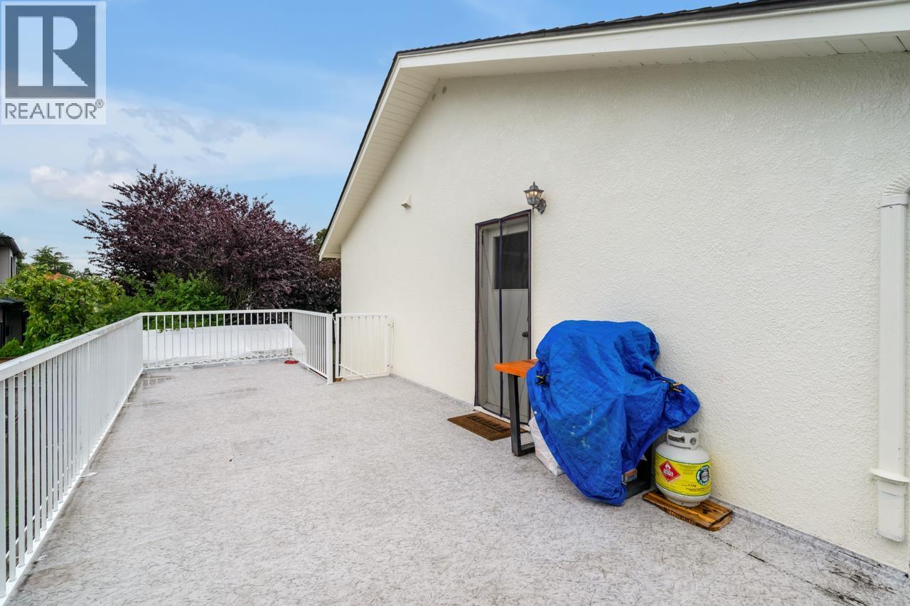 10864 Springmont Gate, Richmond, British Columbia  V7E 1Y4 - Photo 31 - R3081308