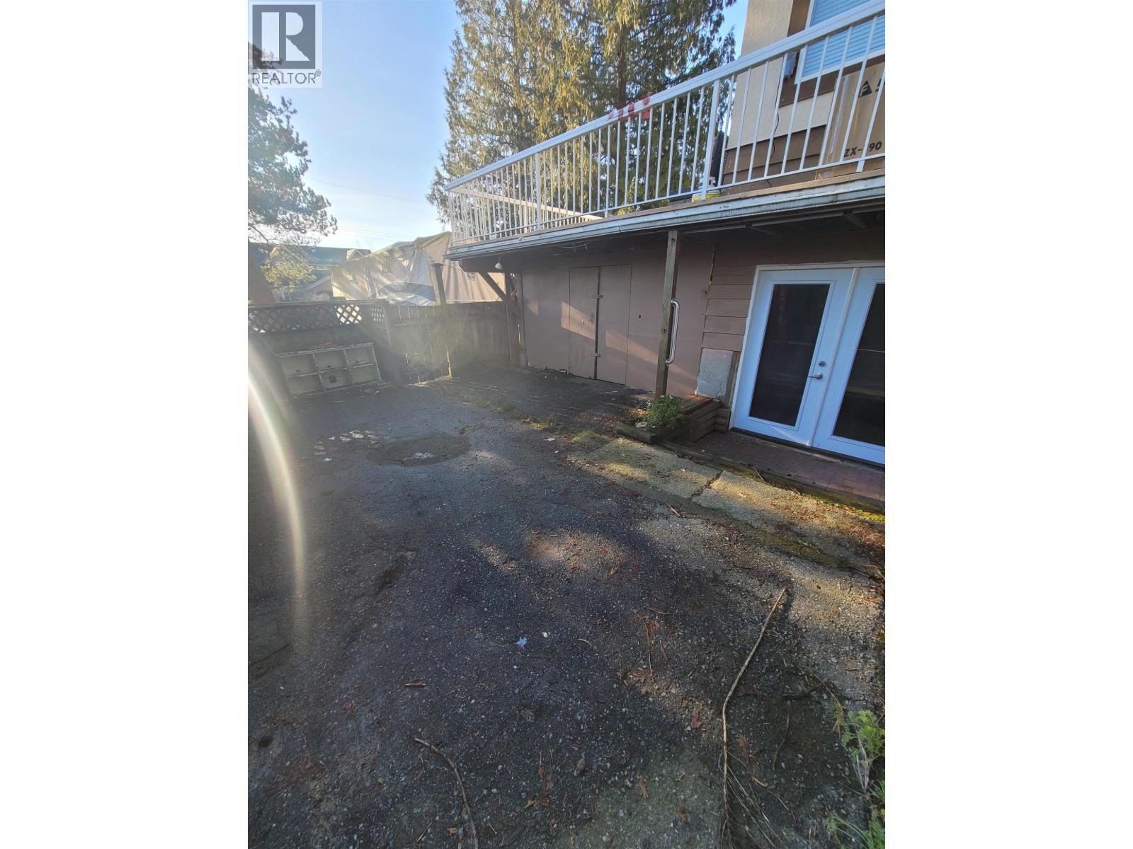 Lower 2621 Gale Avenue, Coquitlam, British Columbia  V3K 2Z2 - Photo 9 - R3081317