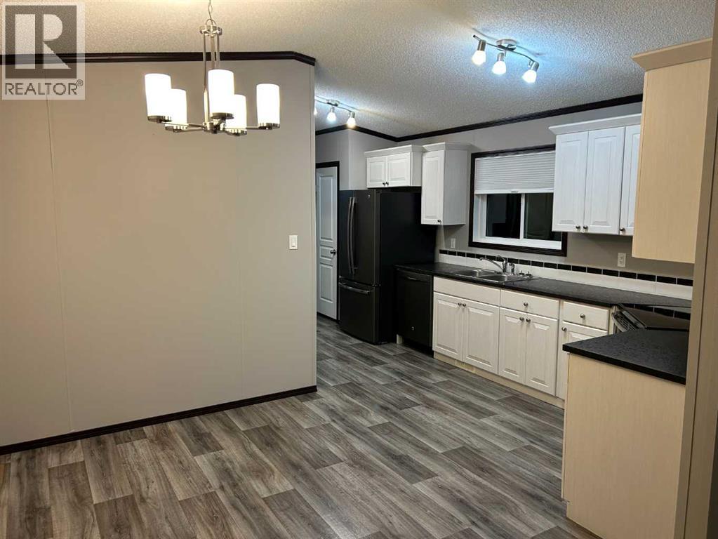 19 4 Street W, Faust, Alberta  T0G 0X0 - Photo 2 - A2275960