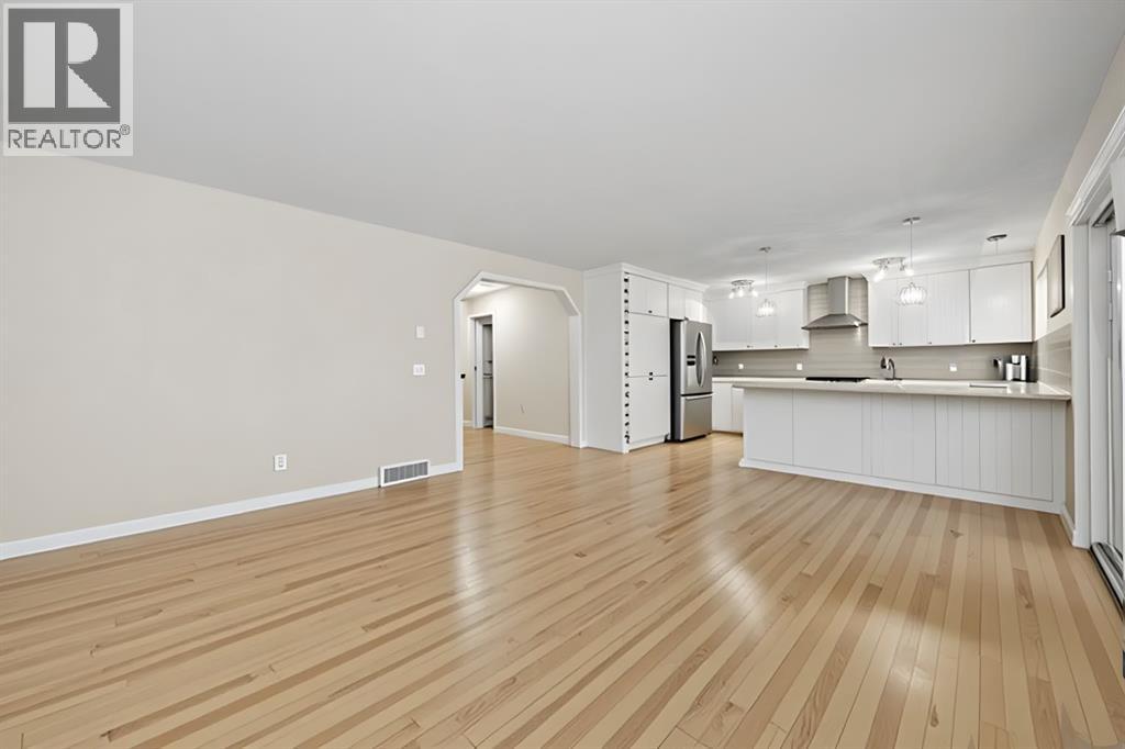 232 Oakmere Place, Chestermere, Alberta  T1X 1L2 - Photo 6 - A2276280