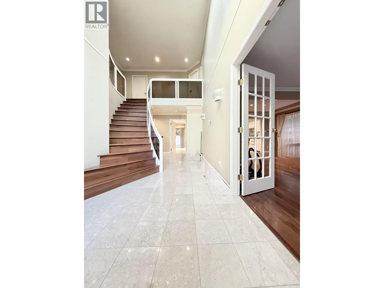 5831 Laurelwood Court, Richmond, British Columbia  V7C 5J1 - Photo 11 - R3080701