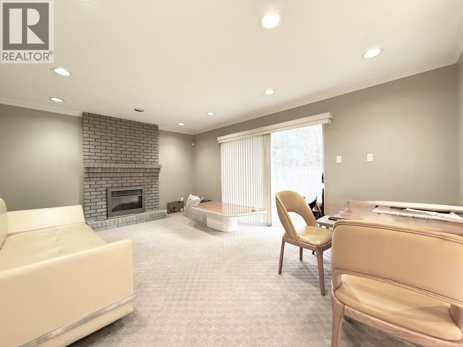 5831 Laurelwood Court, Richmond, British Columbia  V7C 5J1 - Photo 9 - R3080701