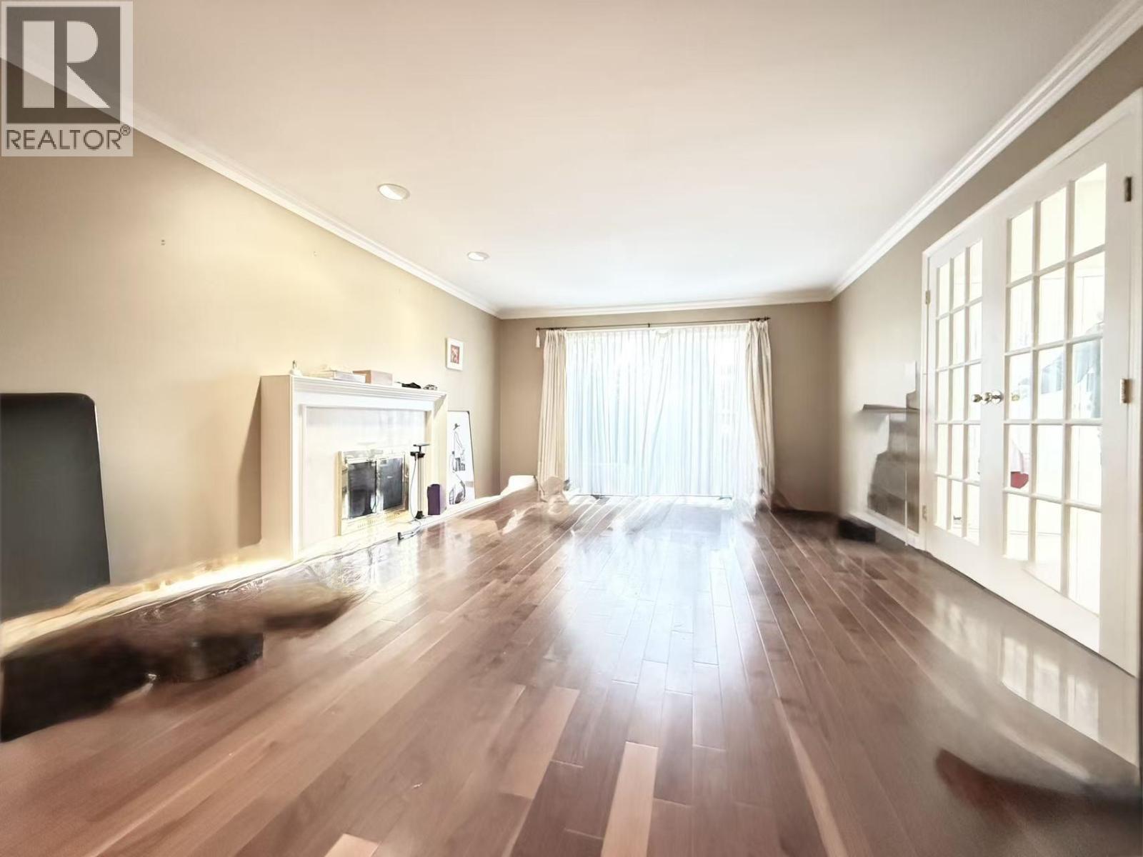 5831 Laurelwood Court, Richmond, British Columbia  V7C 5J1 - Photo 3 - R3080701