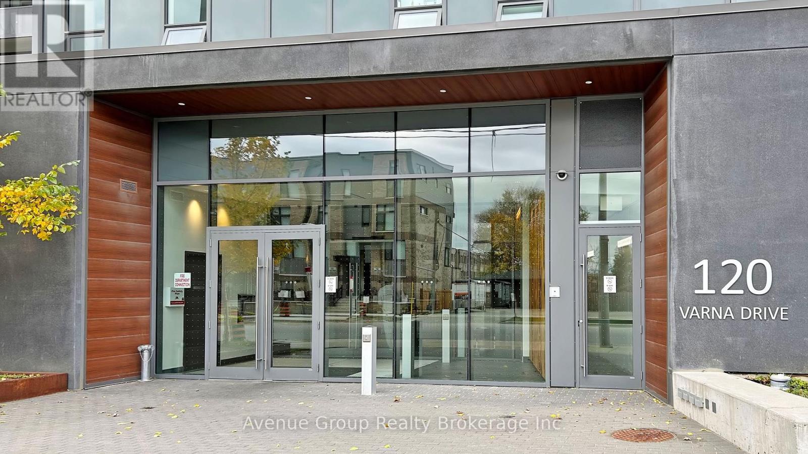 305 - 120 Varna Drive, Toronto, Ontario  M6A 0B3 - Photo 1 - C12713880