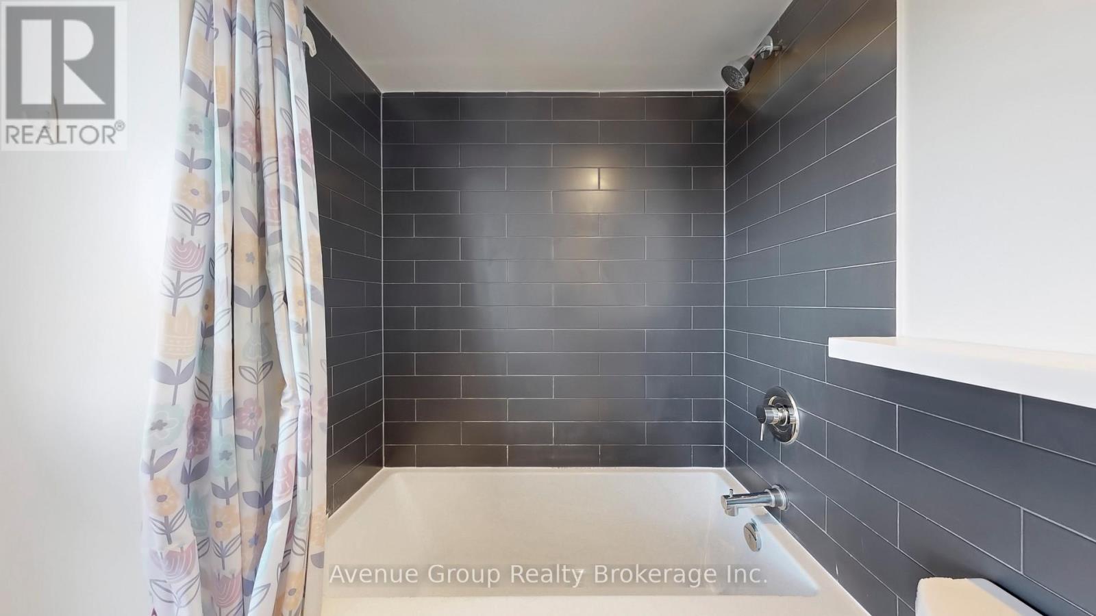 305 - 120 Varna Drive, Toronto, Ontario  M6A 0B3 - Photo 18 - C12713880