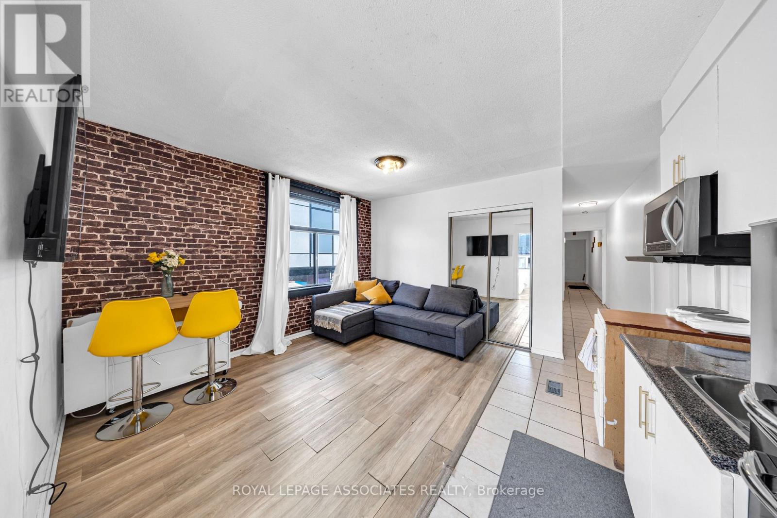 1532 Dundas Street W, Toronto, Ontario  M6K 1T5 - Photo 7 - C12713922