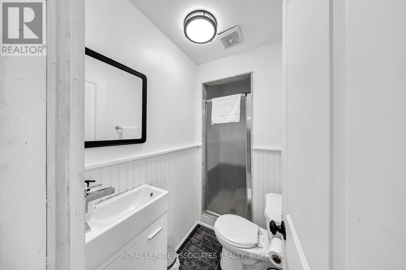 1532 Dundas Street W, Toronto, Ontario  M6K 1T5 - Photo 9 - C12713922