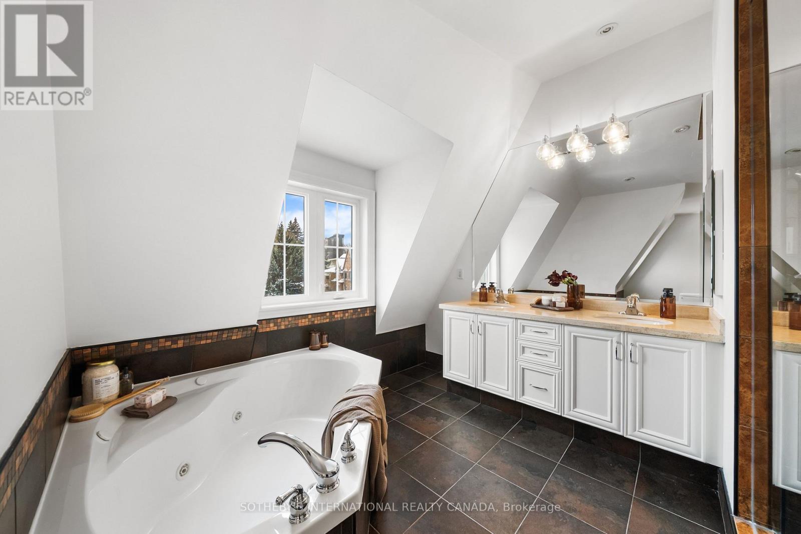 36 Corinth Gardens, Toronto, Ontario  M4P 2N5 - Photo 36 - C12713924