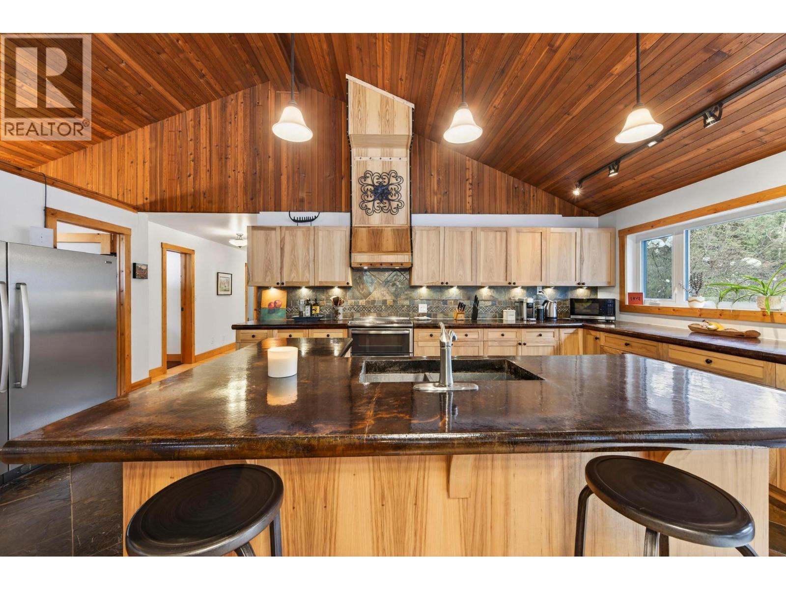 761 Golden Donald Upper Road, Golden, British Columbia  V0A 1H1 - Photo 10 - 10373340