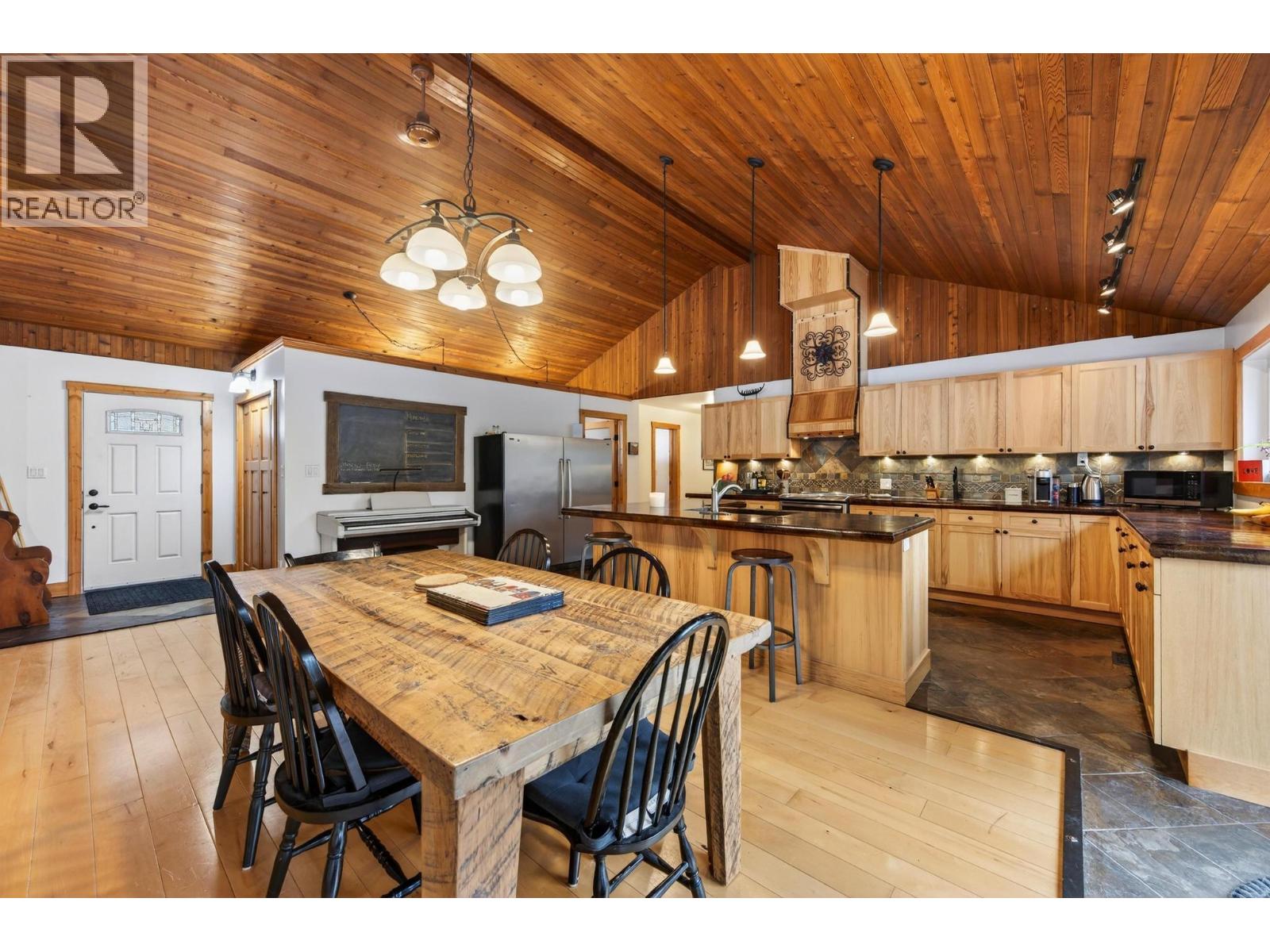 761 Golden Donald Upper Road, Golden, British Columbia  V0A 1H1 - Photo 17 - 10373340