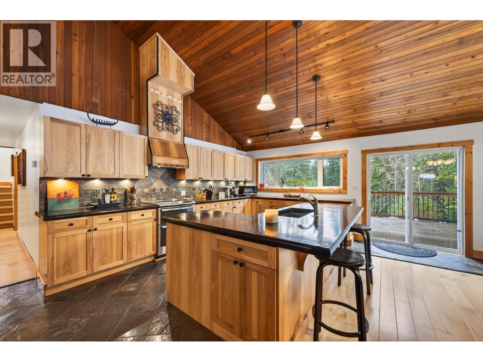 761 Golden Donald Upper Road, Golden, British Columbia  V0A 1H1 - Photo 9 - 10373340