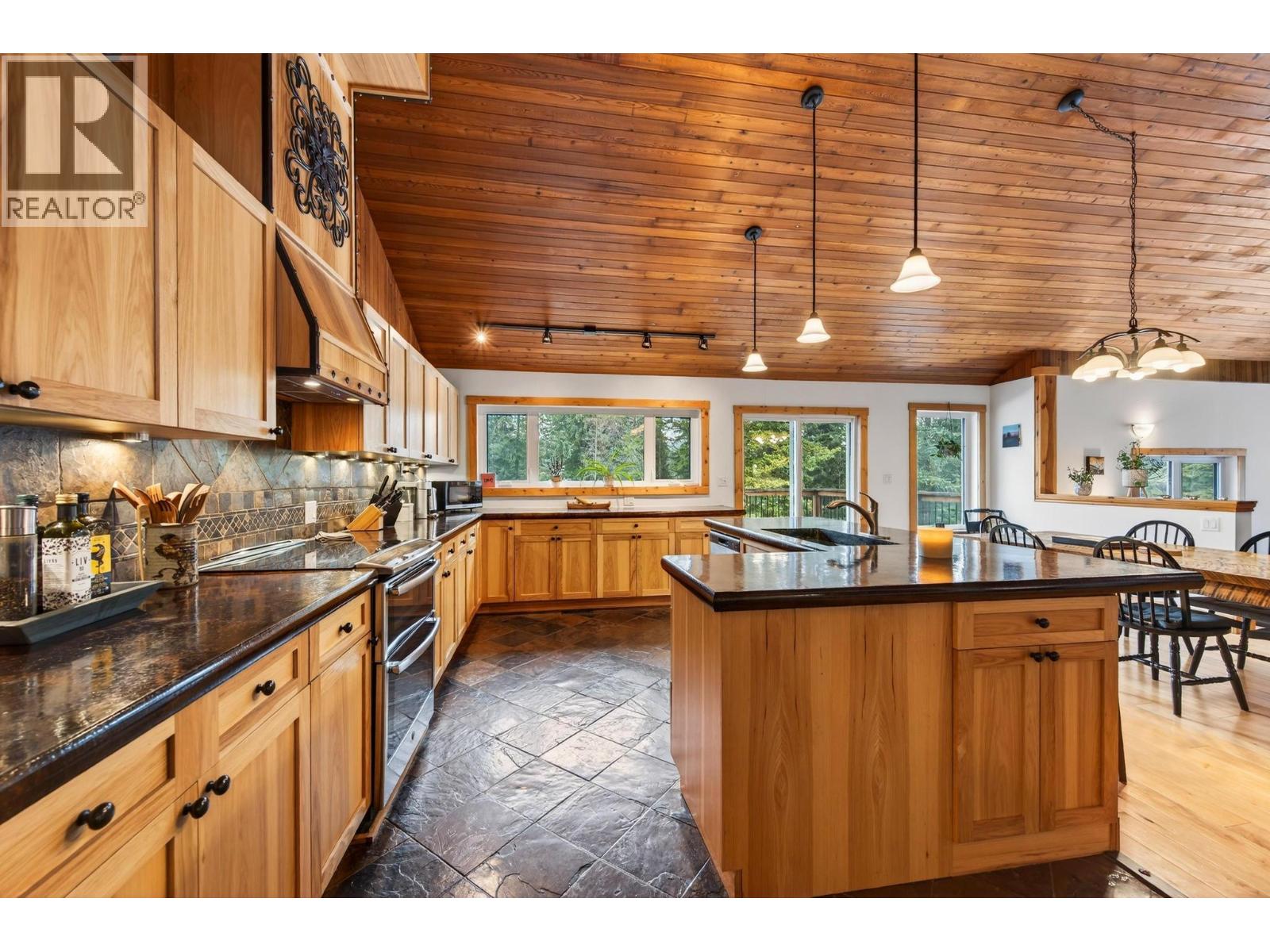 761 Golden Donald Upper Road, Golden, British Columbia  V0A 1H1 - Photo 8 - 10373340