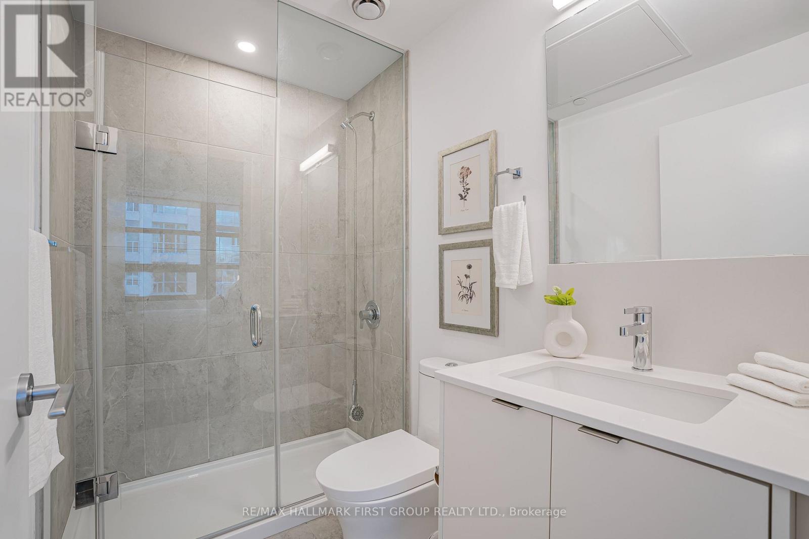 316 - 1604 Charles Street S, Whitby, Ontario  L1N 0P2 - Photo 5 - E12713926