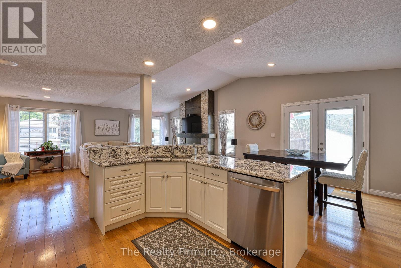 1 Riverview Road, Ingersoll, Ontario  N5C 4B5 - Photo 28 - X12713942