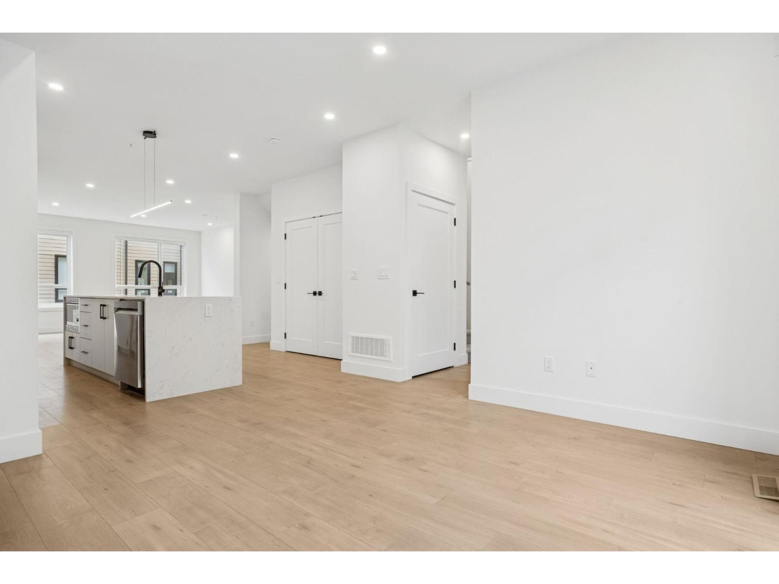 1 19667 55a Avenue, Langley, British Columbia  V3A 3X1 - Photo 13 - R3081337