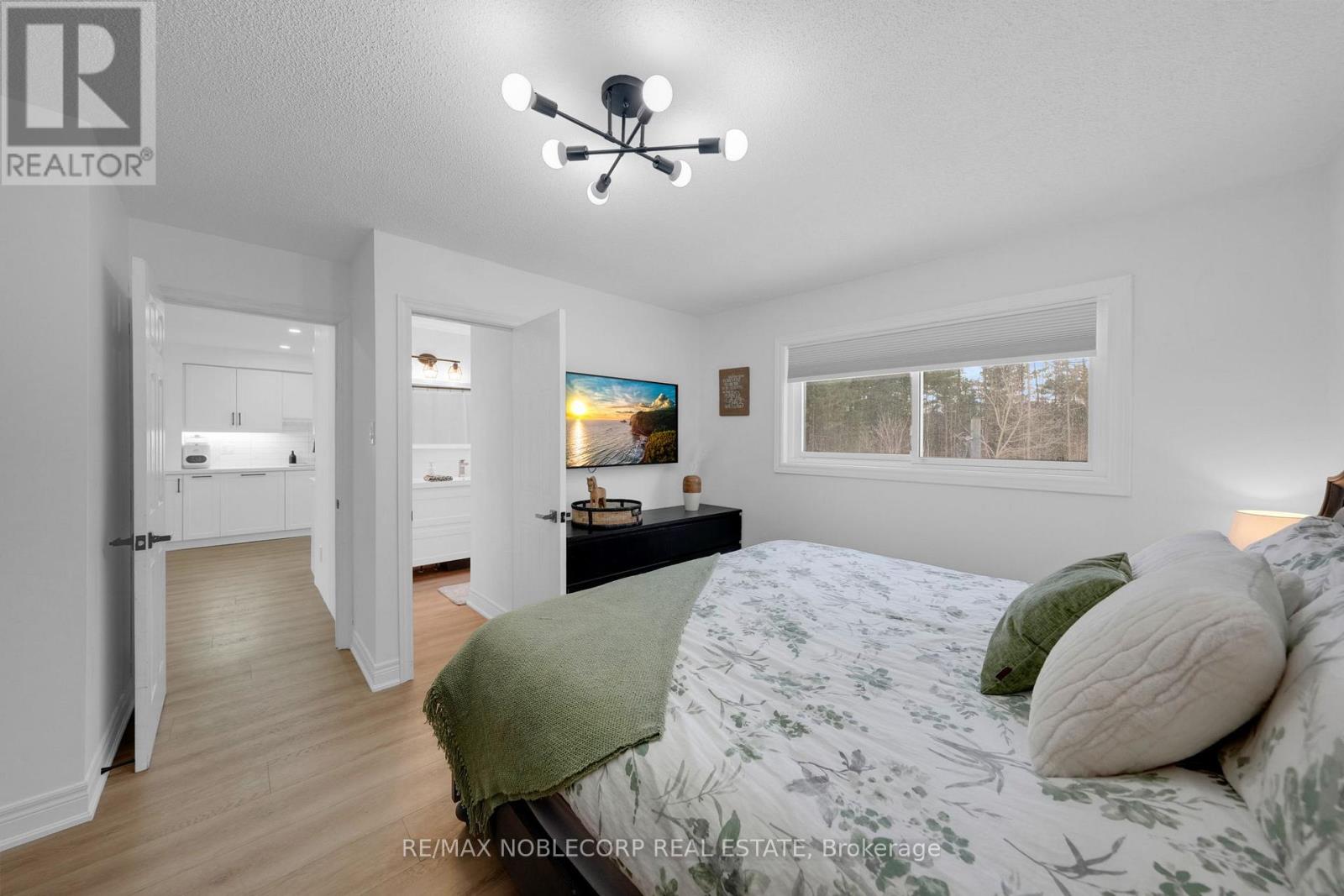 76 Edenbridge Drive, Essa, Ontario  L3W 0K8 - Photo 12 - N12713890