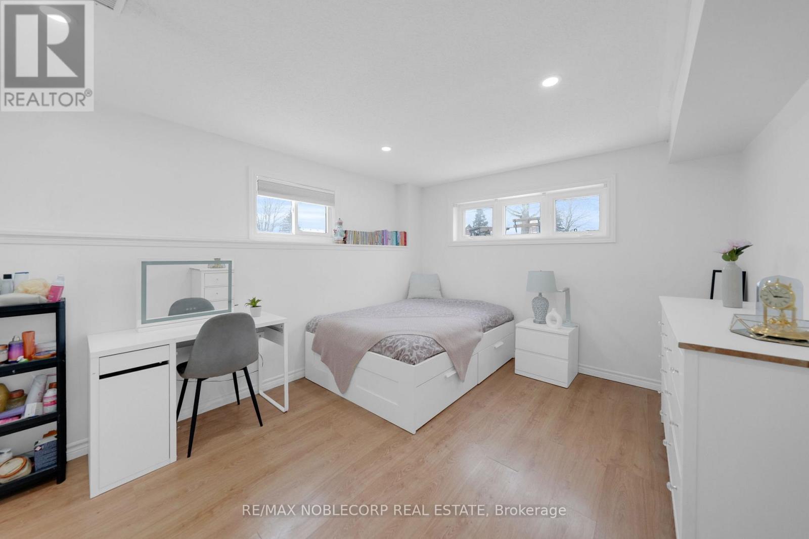 76 Edenbridge Drive, Essa, Ontario  L3W 0K8 - Photo 20 - N12713890