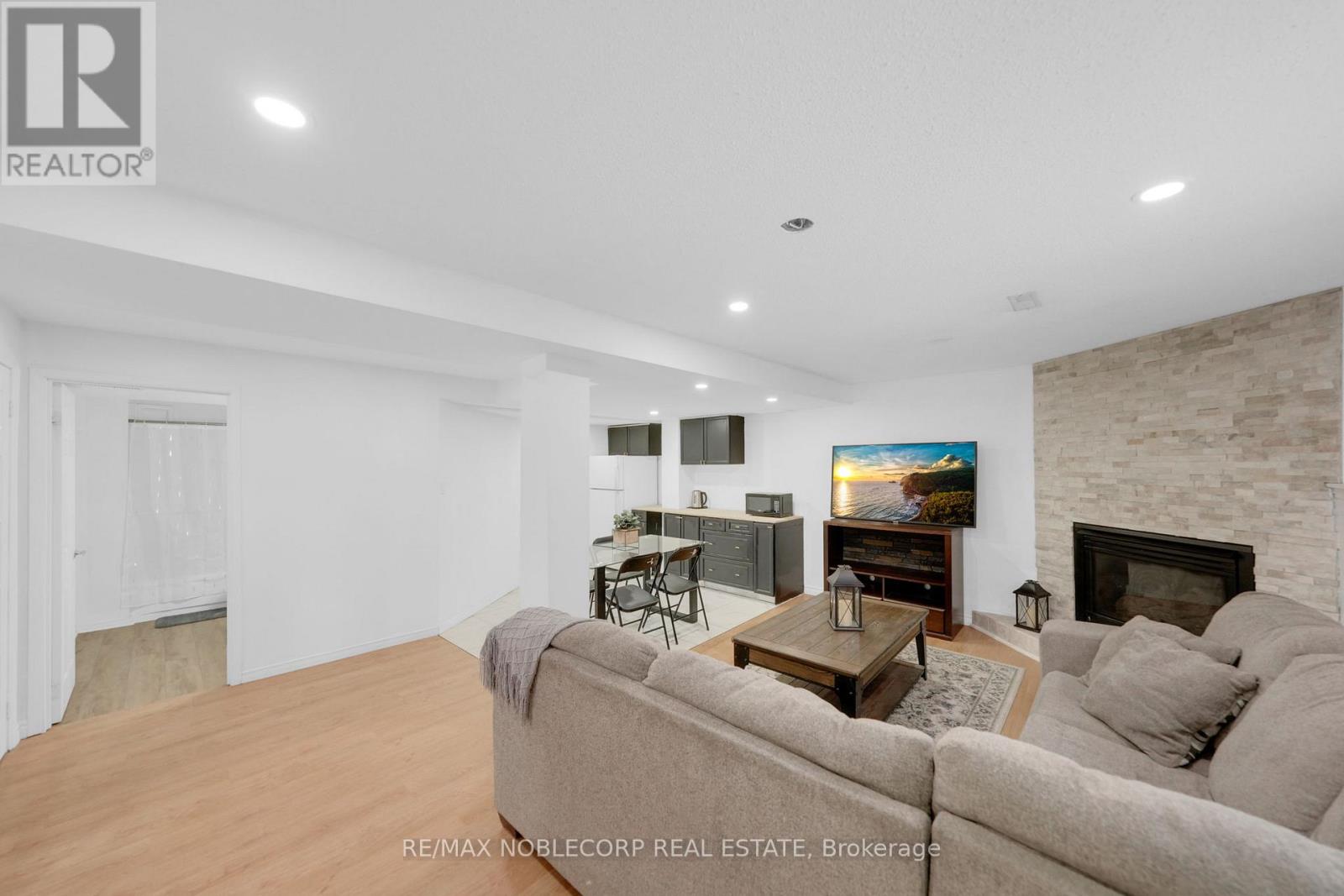 76 Edenbridge Drive, Essa, Ontario  L3W 0K8 - Photo 22 - N12713890