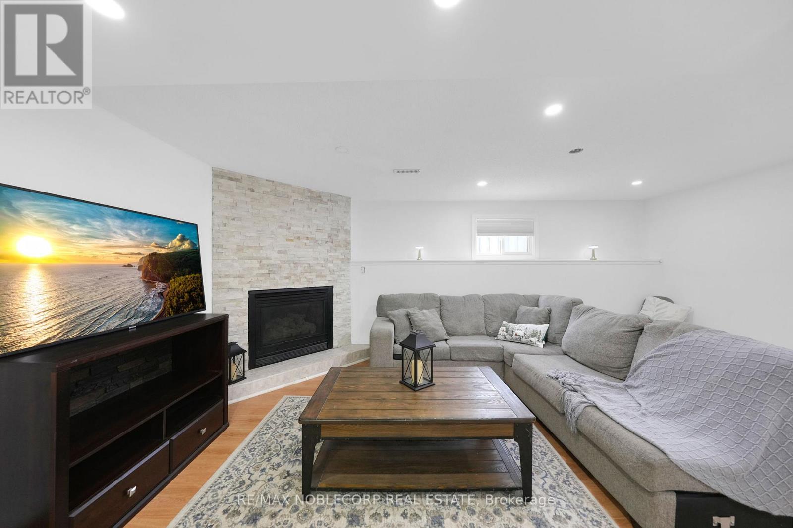 76 Edenbridge Drive, Essa, Ontario  L3W 0K8 - Photo 24 - N12713890