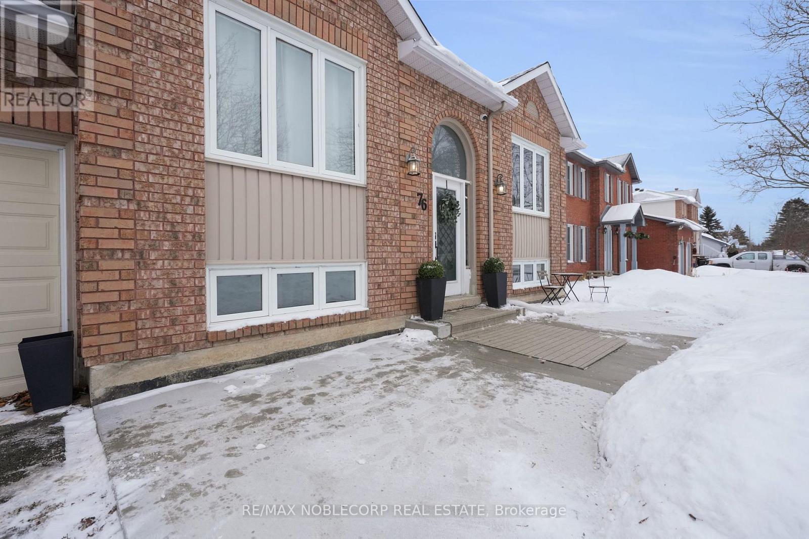 76 Edenbridge Drive, Essa, Ontario  L3W 0K8 - Photo 3 - N12713890
