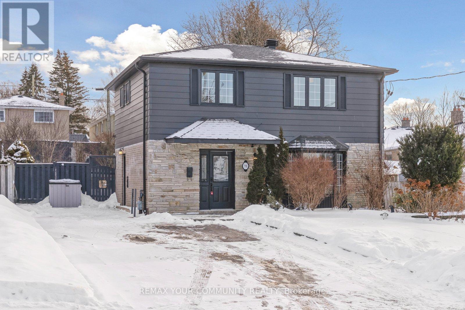 791 Botany Hill Crescent, Newmarket, Ontario  L3Y 3A7 - Photo 2 - N12713904