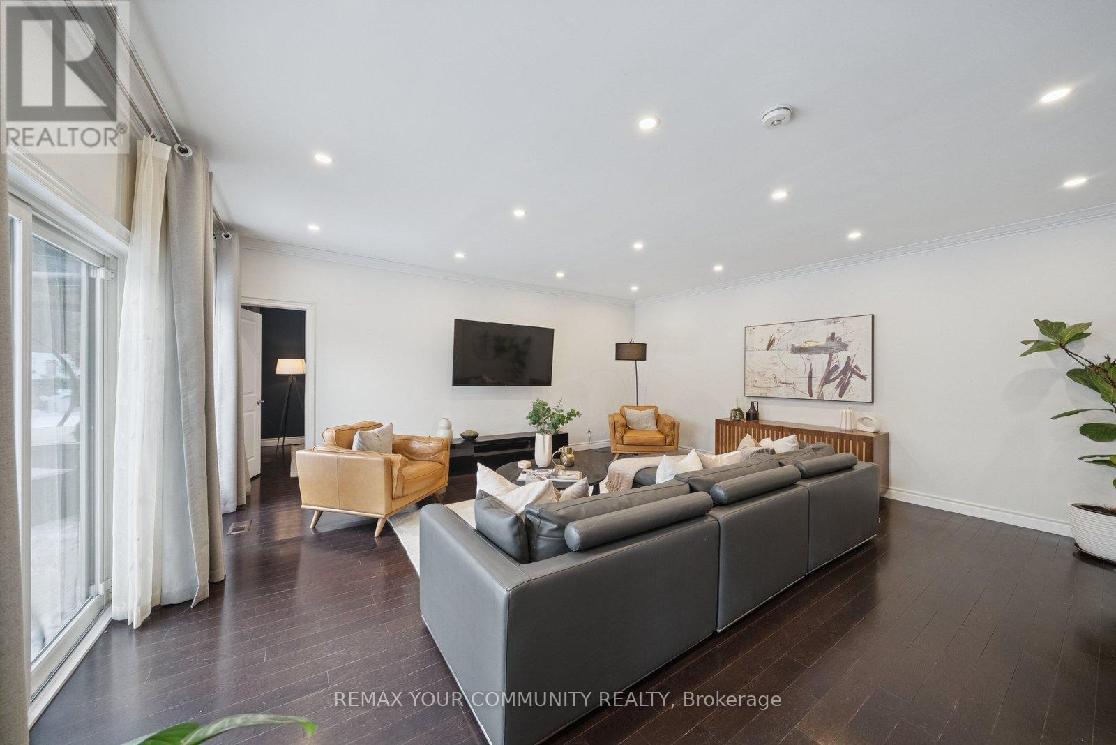 791 Botany Hill Crescent, Newmarket, Ontario  L3Y 3A7 - Photo 6 - N12713904