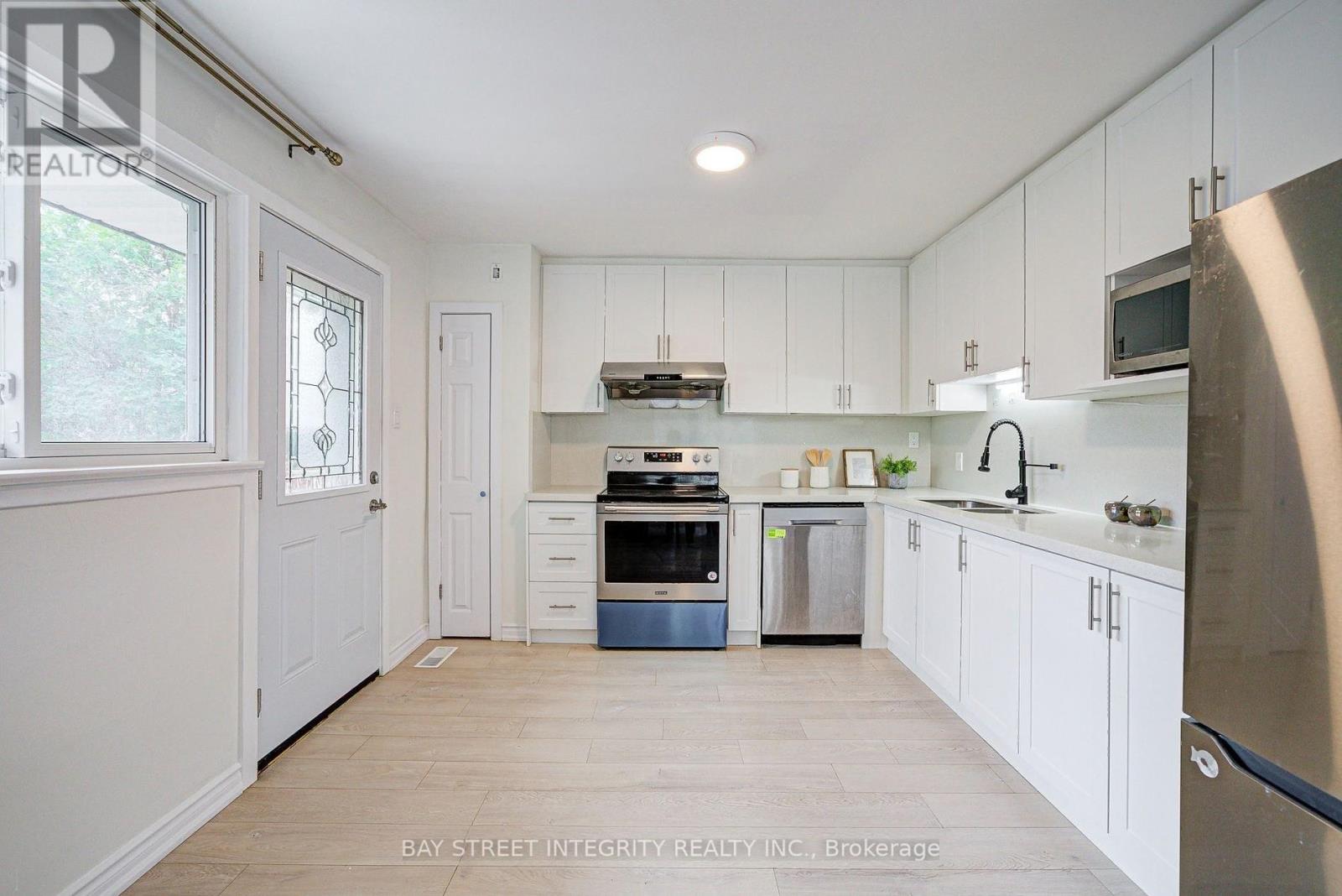 16 Arrowflight Drive, Markham, Ontario  L3P 1S1 - Photo 13 - N12713930