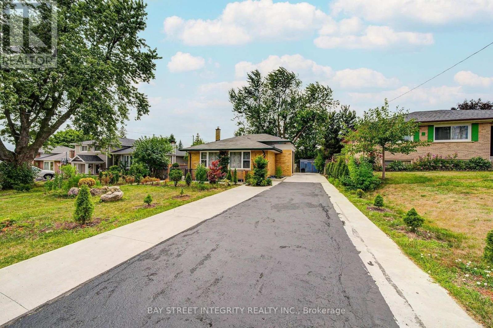 16 Arrowflight Drive, Markham, Ontario  L3P 1S1 - Photo 2 - N12713930