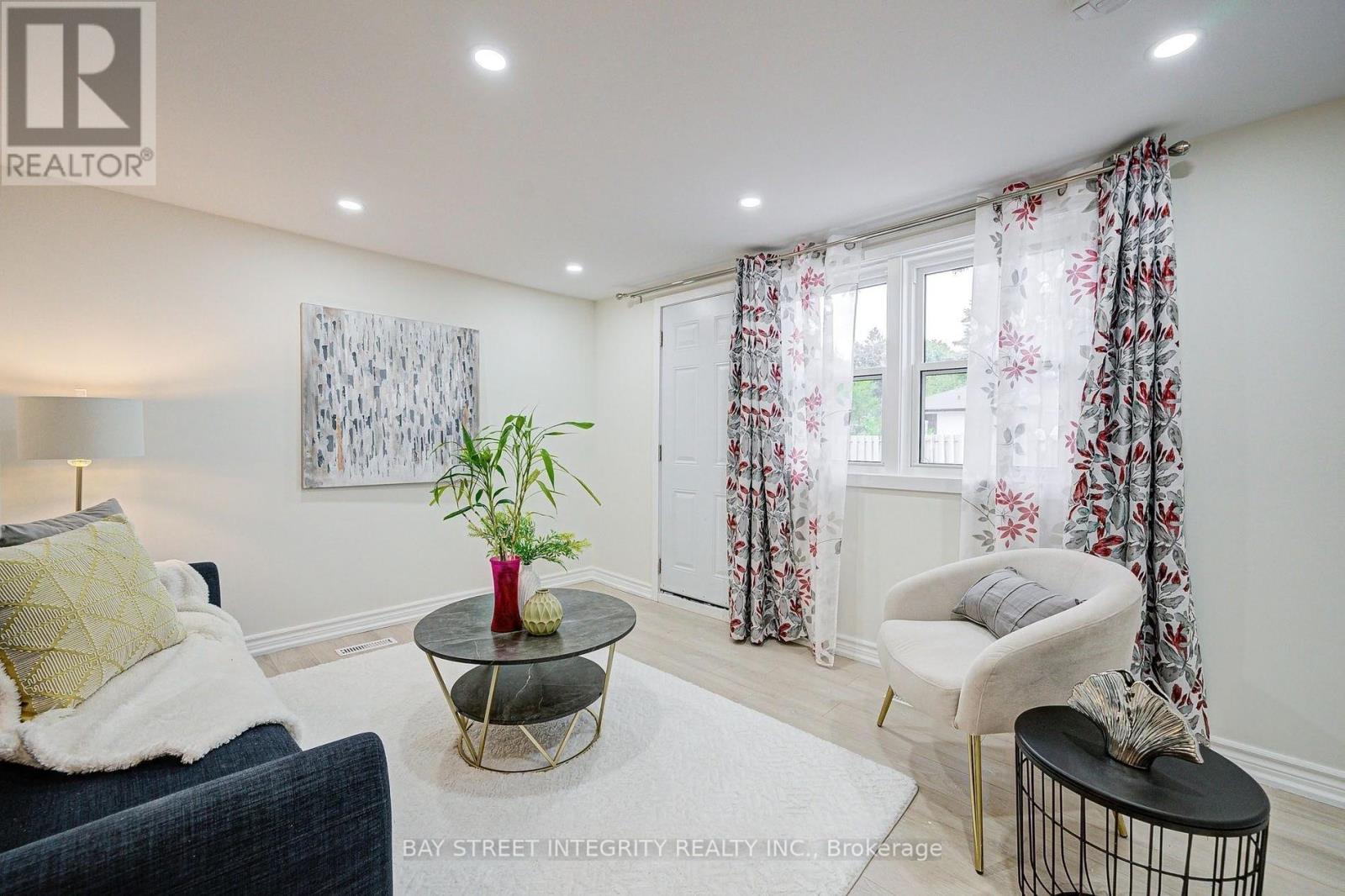 16 Arrowflight Drive, Markham, Ontario  L3P 1S1 - Photo 33 - N12713930