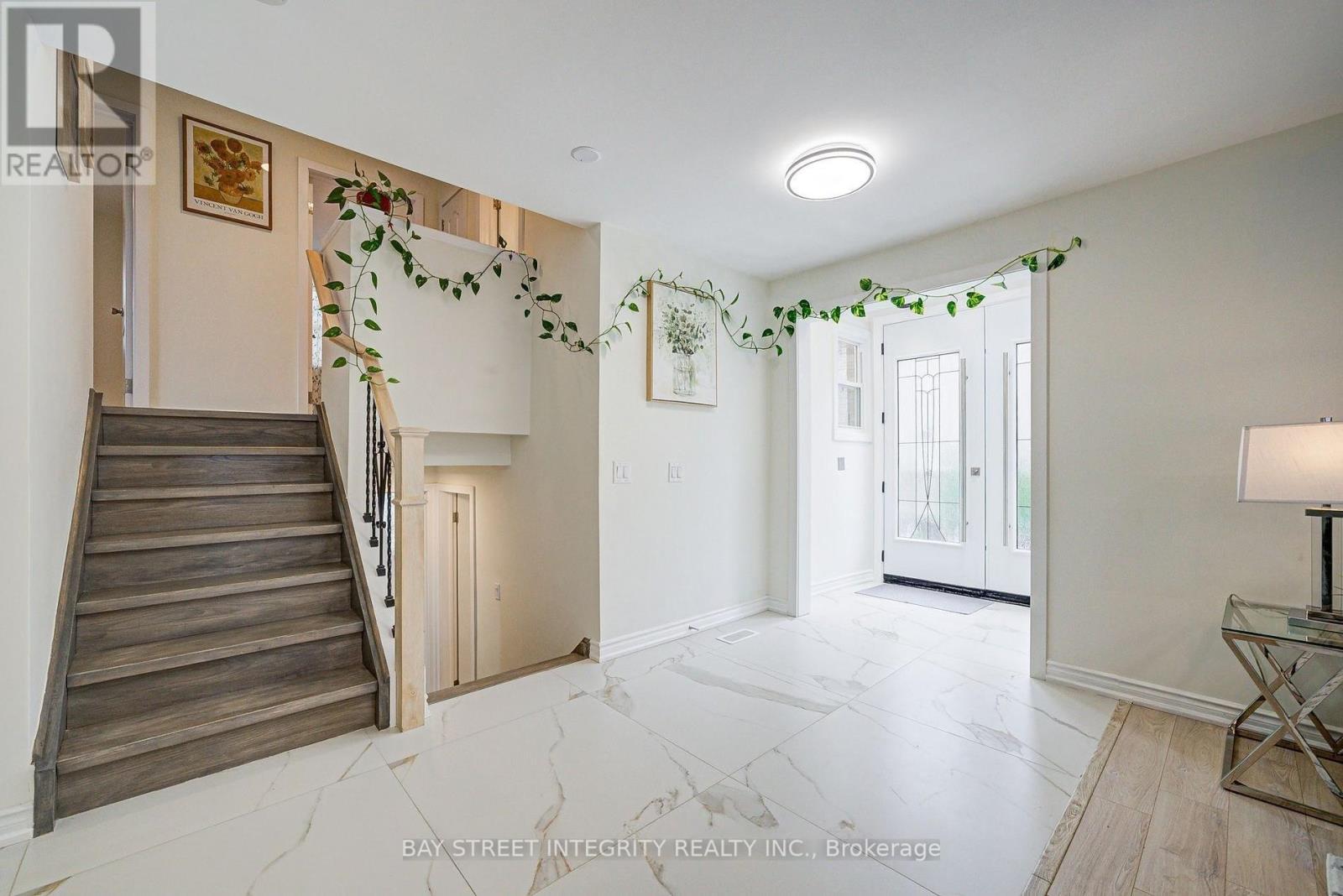 16 Arrowflight Drive, Markham, Ontario  L3P 1S1 - Photo 4 - N12713930