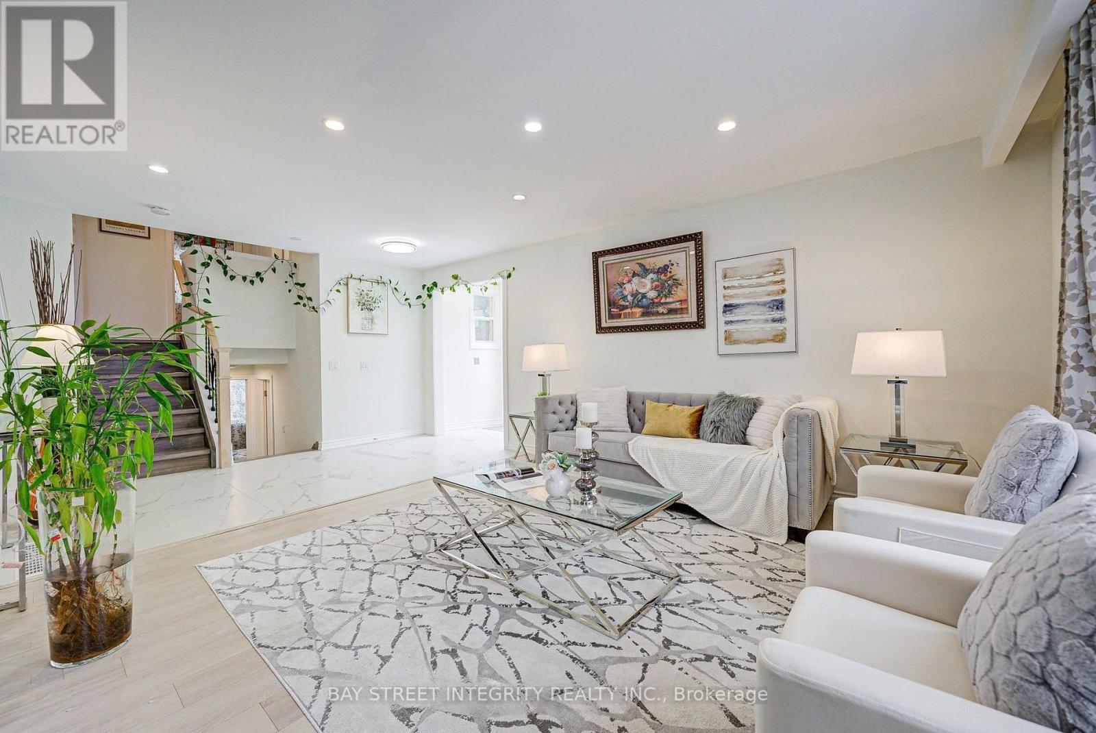 16 Arrowflight Drive, Markham, Ontario  L3P 1S1 - Photo 6 - N12713930