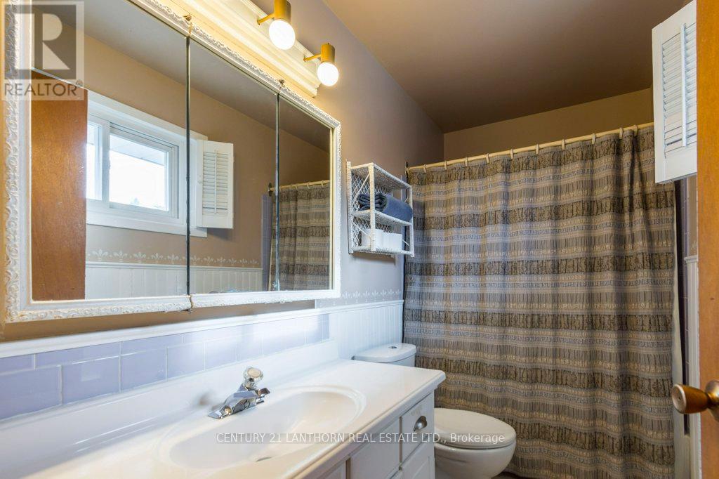 44 Burns Avenue, Quinte West, Ontario  K8R 1G2 - Photo 24 - X12557670