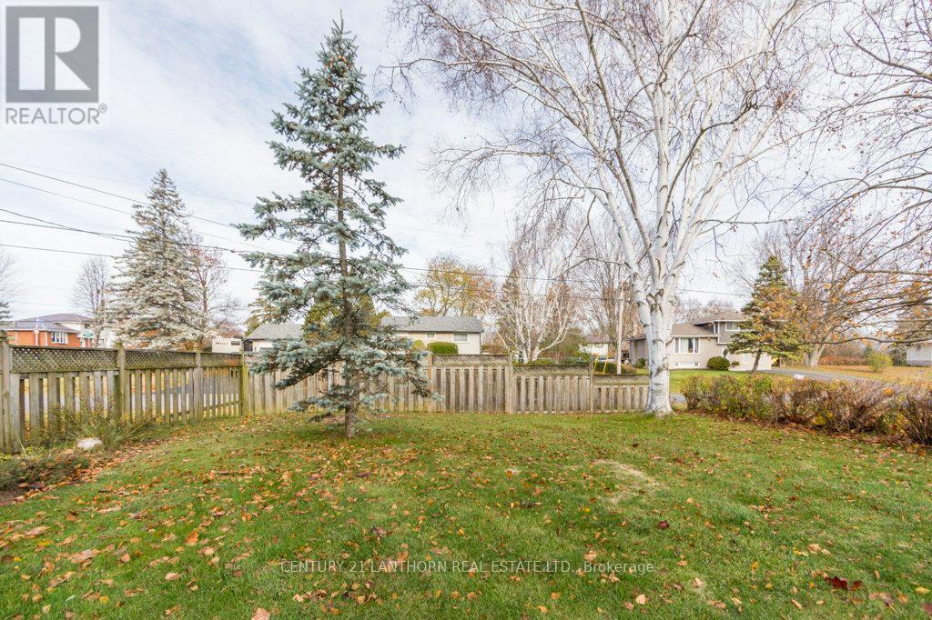 44 Burns Avenue, Quinte West, Ontario  K8R 1G2 - Photo 33 - X12557670