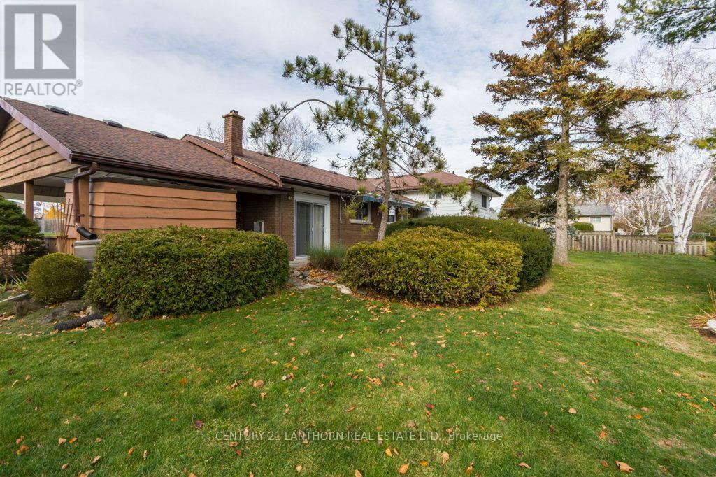44 Burns Avenue, Quinte West, Ontario  K8R 1G2 - Photo 36 - X12557670